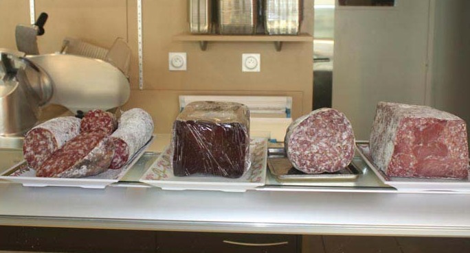 Quel est le salaire moyen d'un boucher-charcutier à Meursault ?